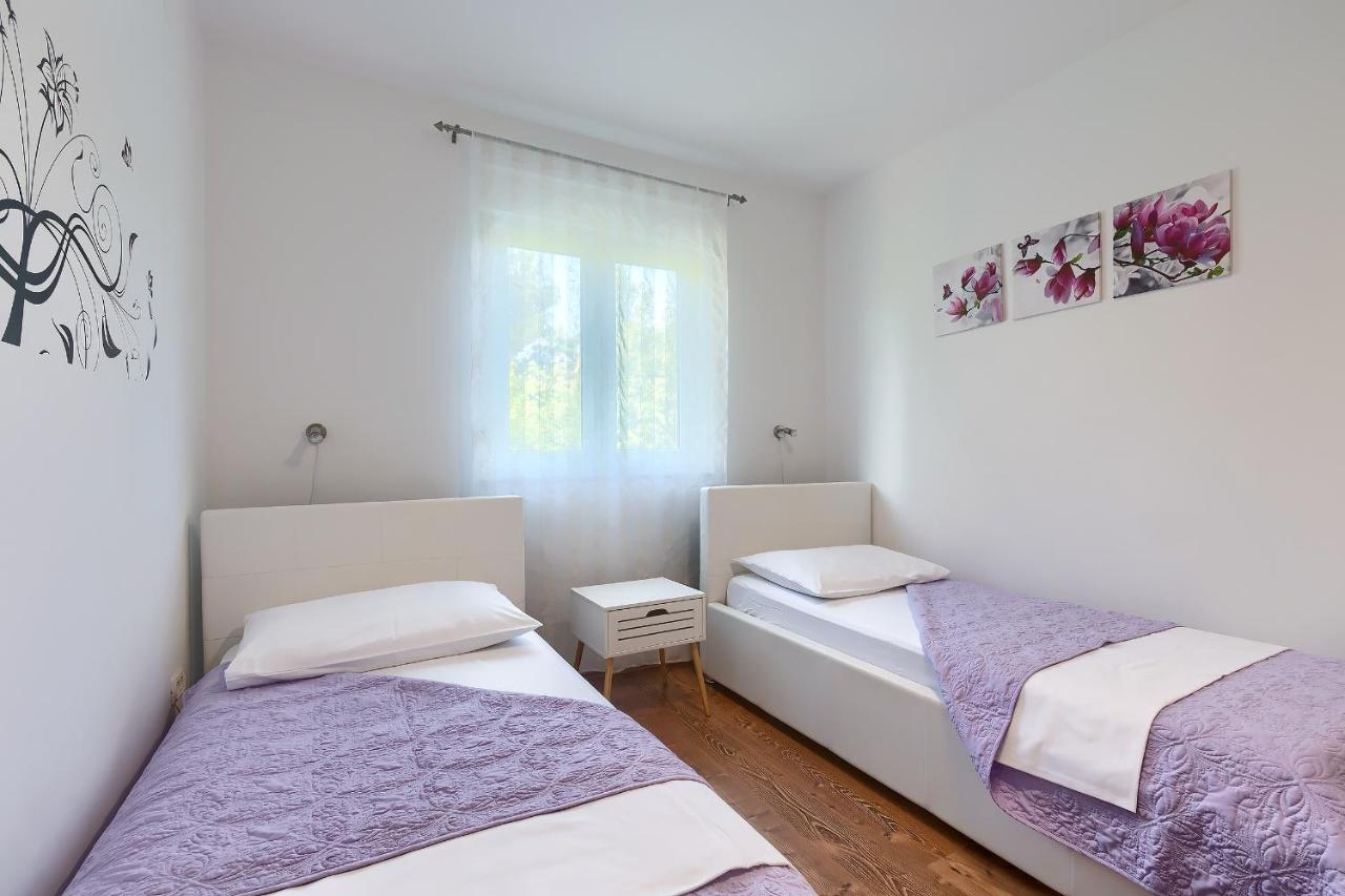 Apartments Gilly 1 Premantura Ngoại thất bức ảnh